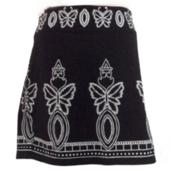 Basil Dresses & Skirts - 🍃 Basil Black & White Beaded Skirt